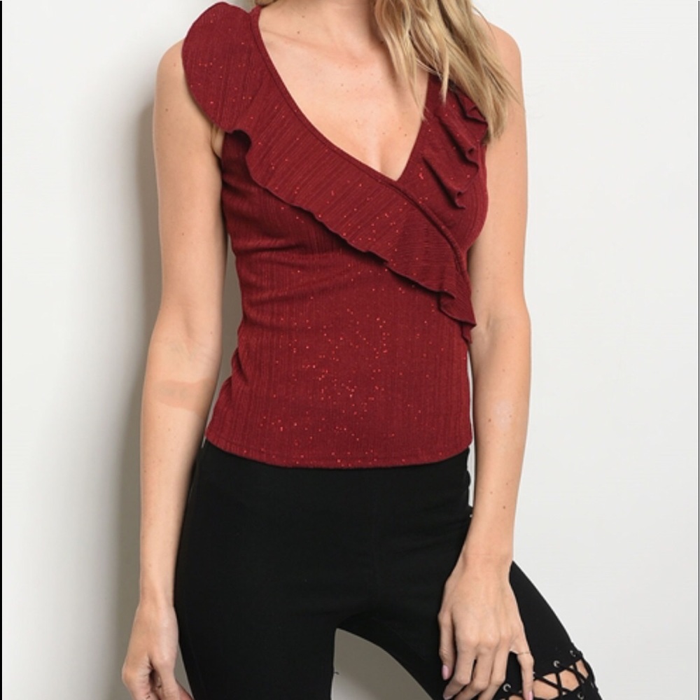 🏆HP🏆Sleeveless Ruffled sparkle metallic top - Picture 2 of 4